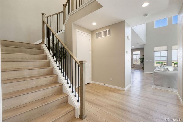 8827 Moonshimmer Trail, Littleton, CO 80125