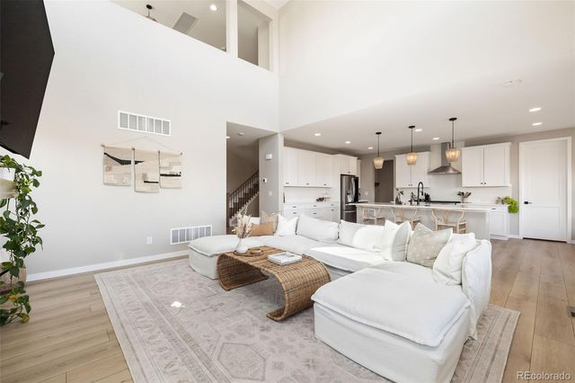 8827 Moonshimmer Trail, Littleton, CO 80125