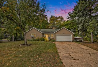 687 S Sheridan Drive, Muskegon, MI 49442