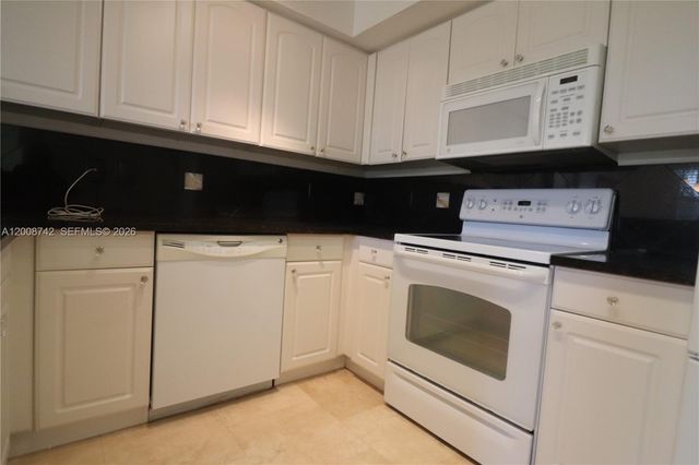 4836 N State Road 7 5207, Coconut Creek, FL 33073