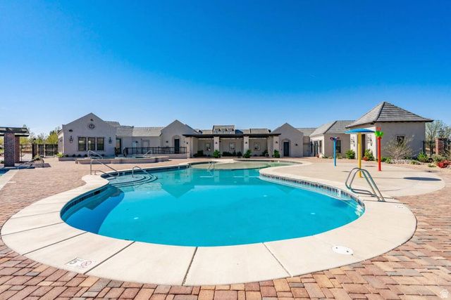 4242 W CAMBRIDGE PKWY, Hurricane, UT 84737