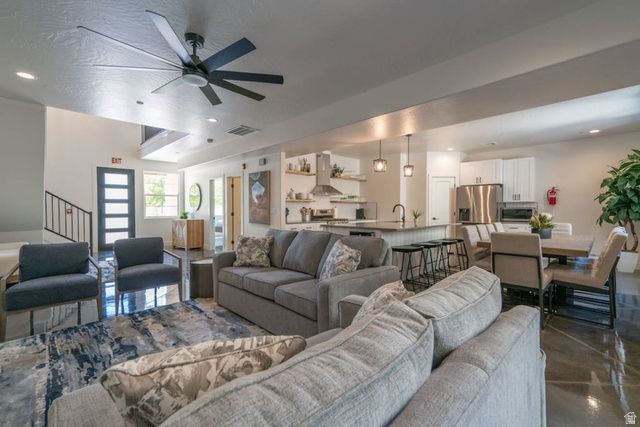 4242 W CAMBRIDGE PKWY, Hurricane, UT 84737