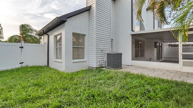 11804 BRANCH MOORING DRIVE, Tampa, FL 33635