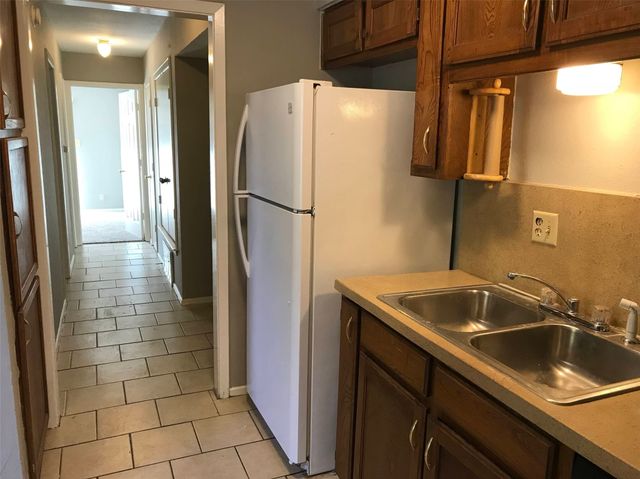 118 Maple Street A, Arlington, TX 76011