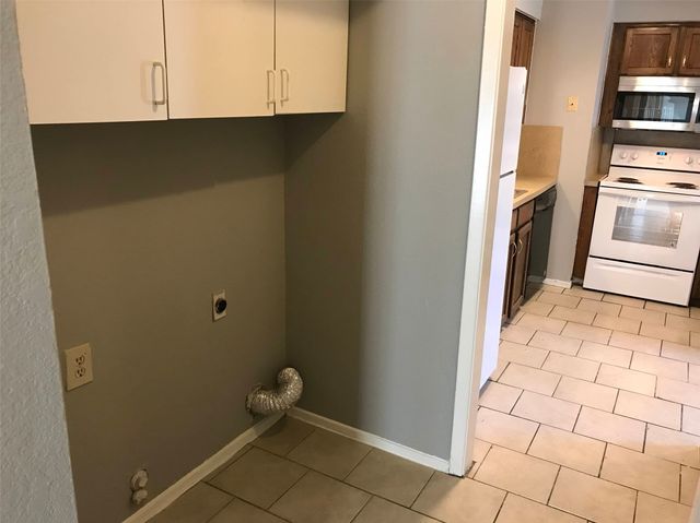 118 Maple Street A, Arlington, TX 76011