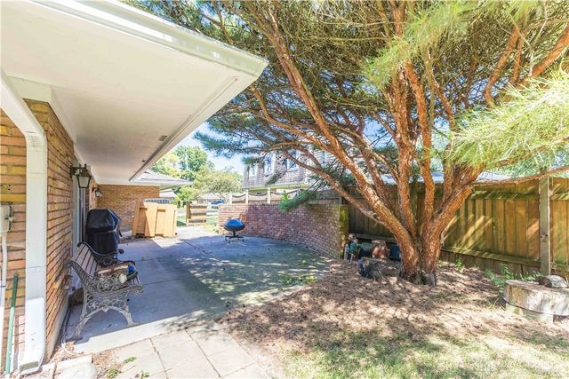 211 Whittington Drive, Dayton, OH 45459
