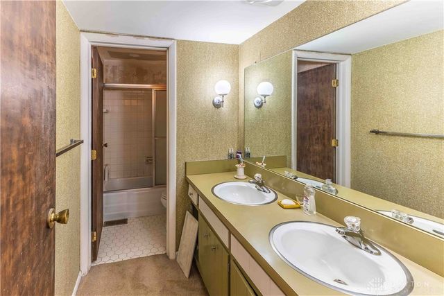 211 Whittington Drive, Dayton, OH 45459