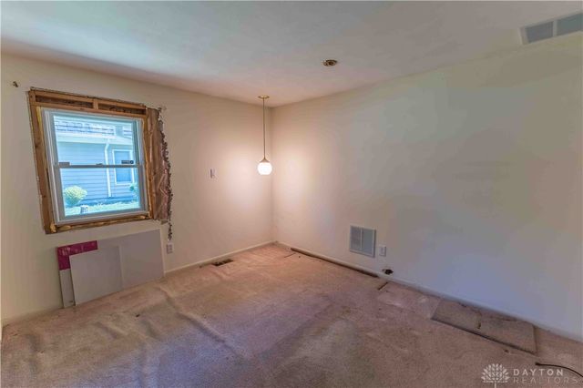 211 Whittington Drive, Dayton, OH 45459