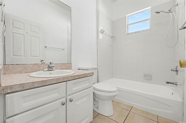 6228 ALAMANDA HILLS BOULEVARD, Lakeland, FL 33813