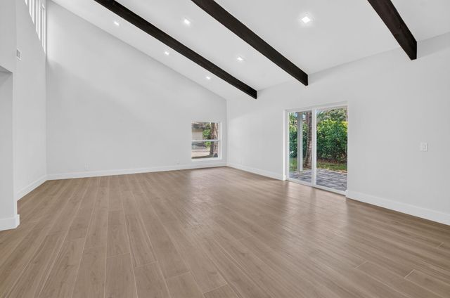 2908 NW 24th Way, Boca Raton, FL 33431