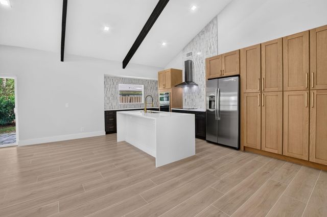2908 NW 24th Way, Boca Raton, FL 33431