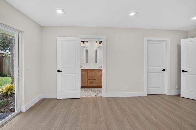 2908 NW 24th Way, Boca Raton, FL 33431