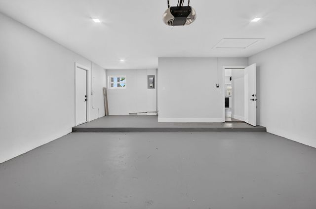 2908 NW 24th Way, Boca Raton, FL 33431