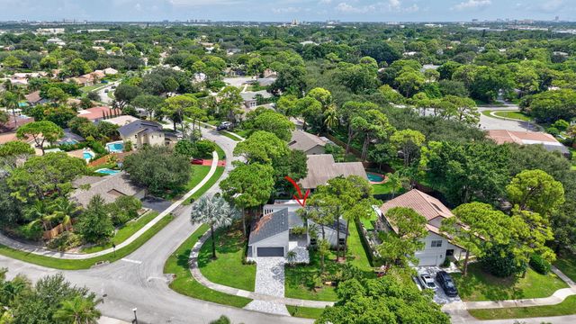 2908 NW 24th Way, Boca Raton, FL 33431