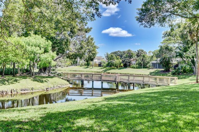 2908 NW 24th Way, Boca Raton, FL 33431