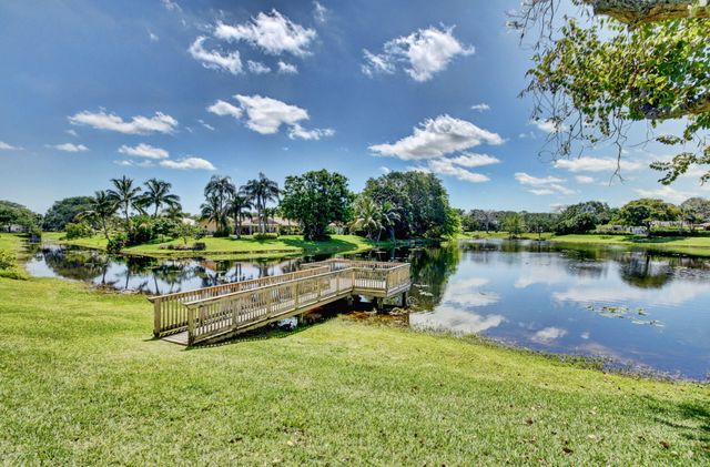 2908 NW 24th Way, Boca Raton, FL 33431