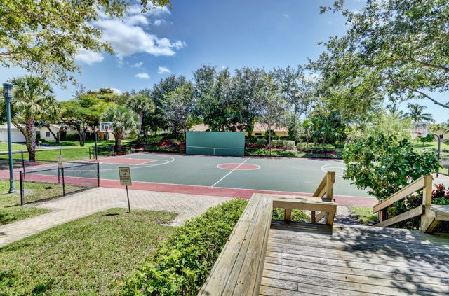 2908 NW 24th Way, Boca Raton, FL 33431