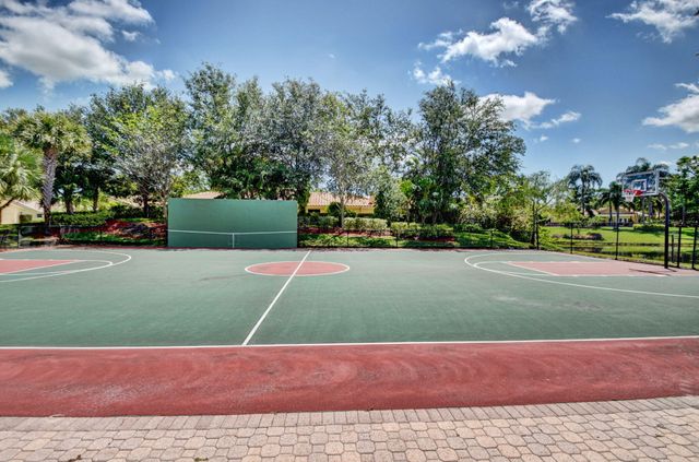 2908 NW 24th Way, Boca Raton, FL 33431