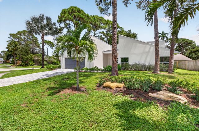 2908 NW 24th Way, Boca Raton, FL 33431