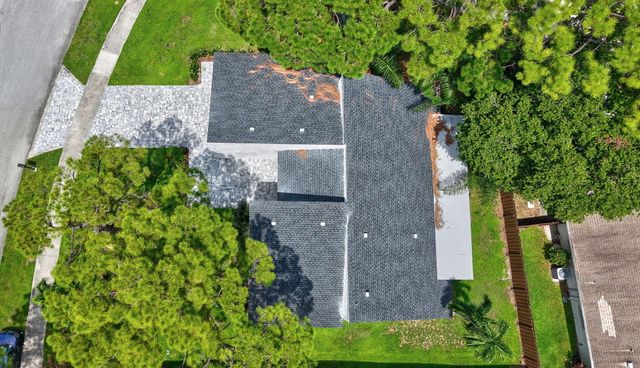 2908 NW 24th Way, Boca Raton, FL 33431