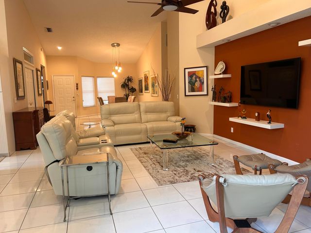 8884 Shoal Creek Lane, Boynton Beach, FL 33472