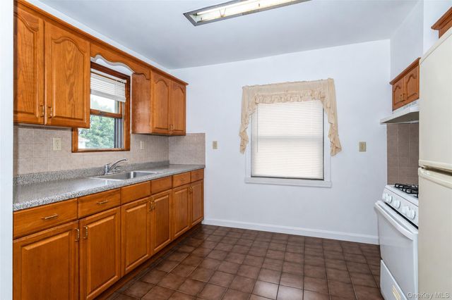 1559 Hollywood Avenue, Bronx, NY 10461
