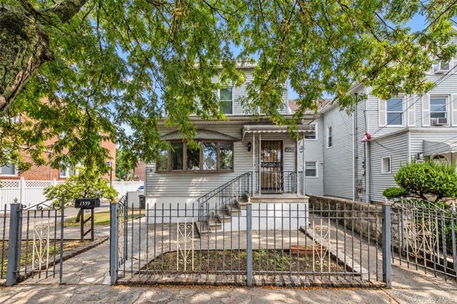 1559 Hollywood Avenue, Bronx, NY 10461