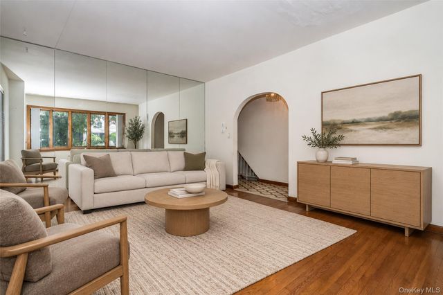 1559 Hollywood Avenue, Bronx, NY 10461