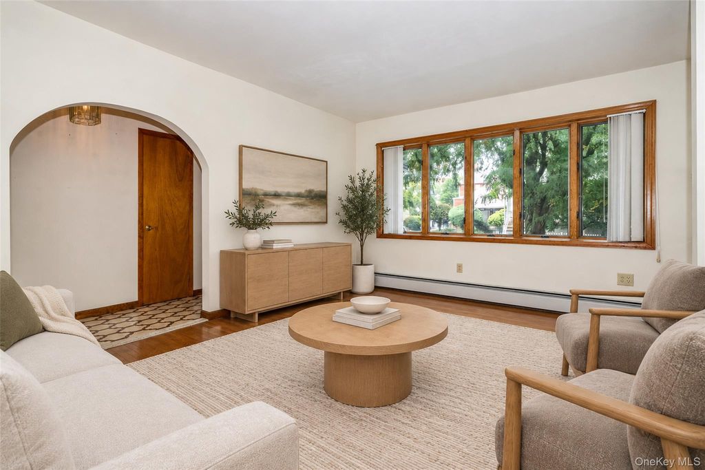 1559 Hollywood Avenue, Bronx, NY 10461 — photo 3