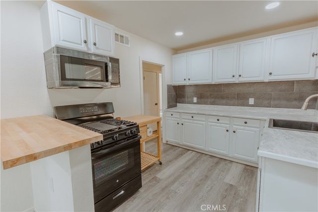 42520 Sonoma Dr, Big Bear Lake, CA 92315