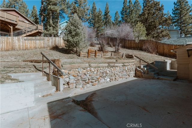 42520 Sonoma Dr, Big Bear Lake, CA 92315