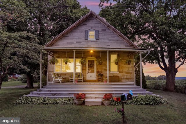 185 STITZER, Oley, PA 19547