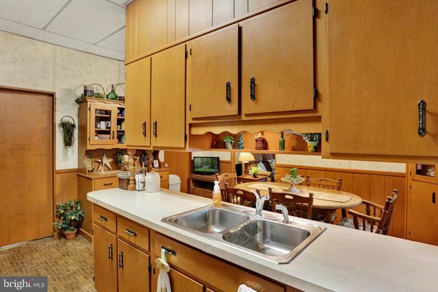 185 STITZER, Oley, PA 19547