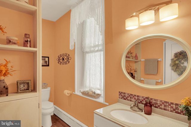 185 STITZER, Oley, PA 19547