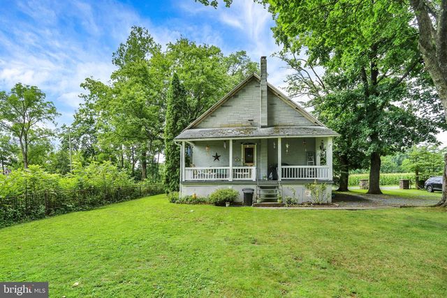185 STITZER, Oley, PA 19547