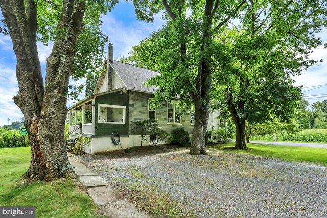 185 STITZER, Oley, PA 19547
