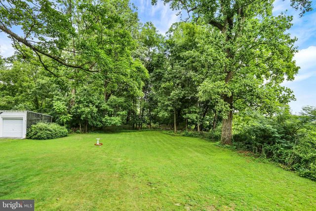 185 STITZER, Oley, PA 19547