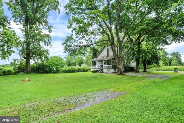 185 STITZER, Oley, PA 19547