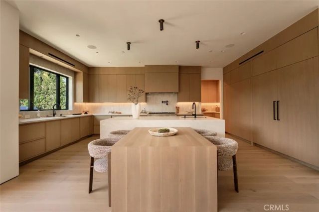 10433 Valley Spring Lane, Toluca Lake, CA 91602