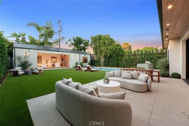 10433 Valley Spring Lane, Toluca Lake, CA 91602