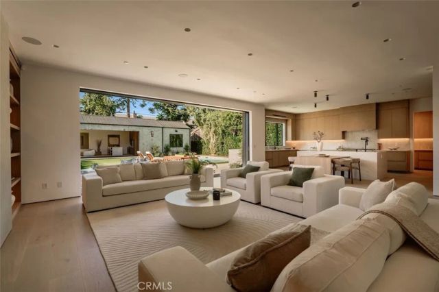 10433 Valley Spring Lane, Toluca Lake, CA 91602
