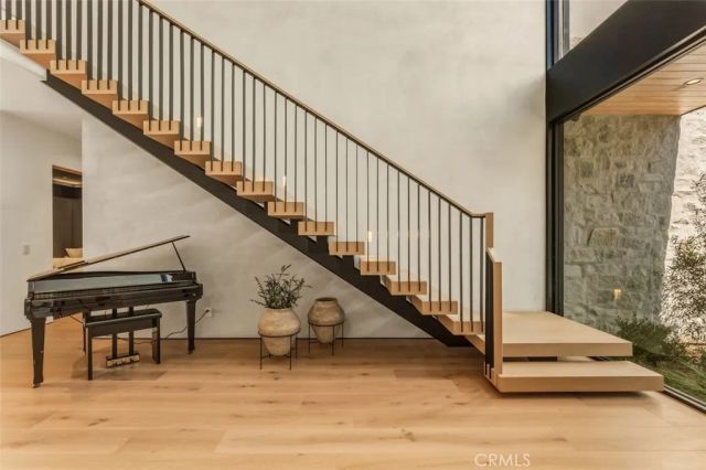 10433 Valley Spring Lane, Toluca Lake, CA 91602