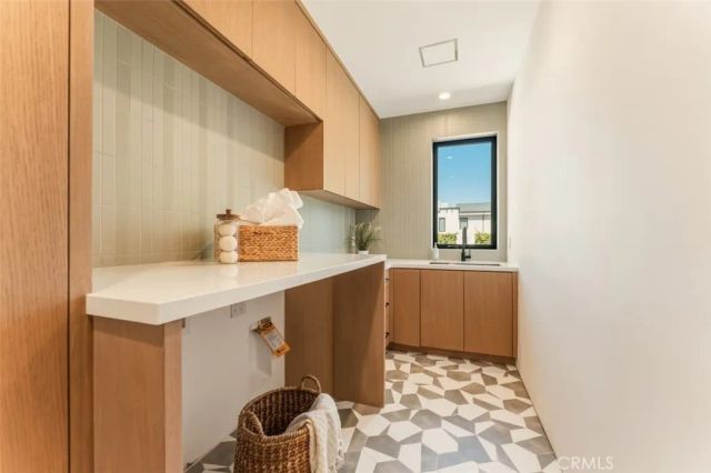 10433 Valley Spring Lane, Toluca Lake, CA 91602