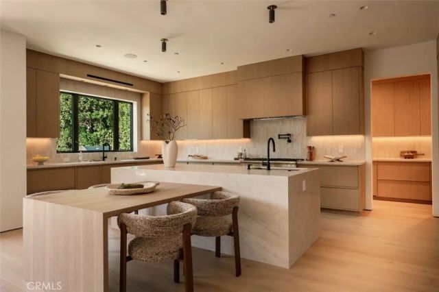 10433 Valley Spring Lane, Toluca Lake, CA 91602