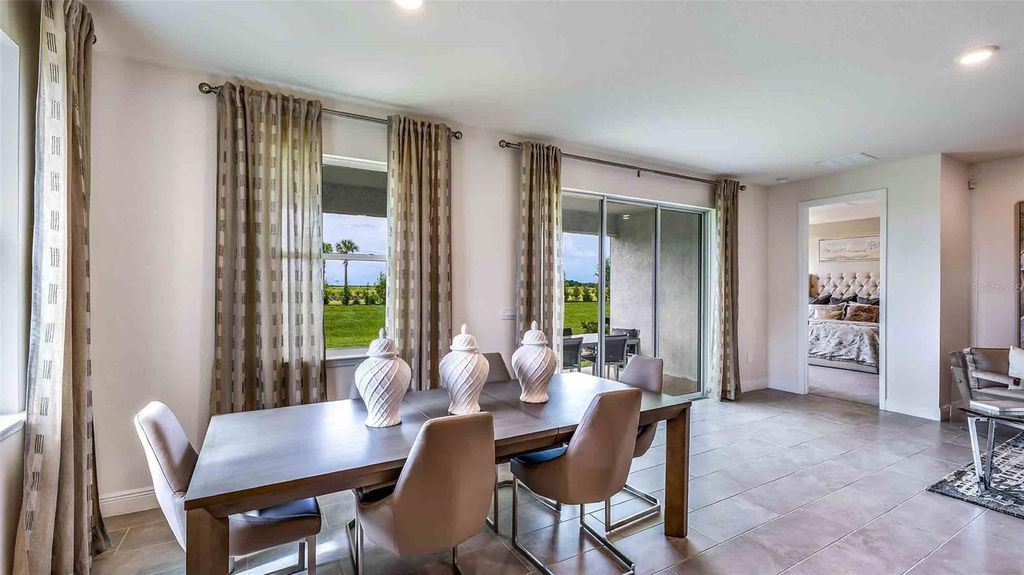 Image 5 of property listing at 2850 FISHERY COURT, Lakewood Ranch, FL 34211