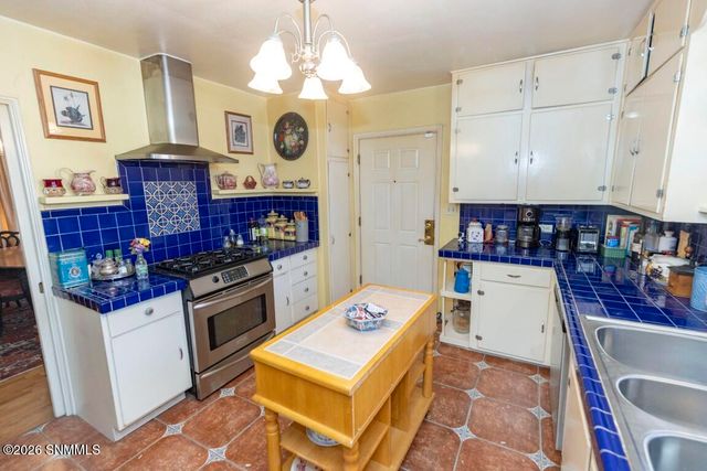 950 Hess Terrace, Las Cruces, NM 88005