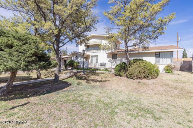 950 Hess Terrace, Las Cruces, NM 88005