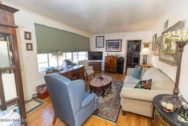 950 Hess Terrace, Las Cruces, NM 88005