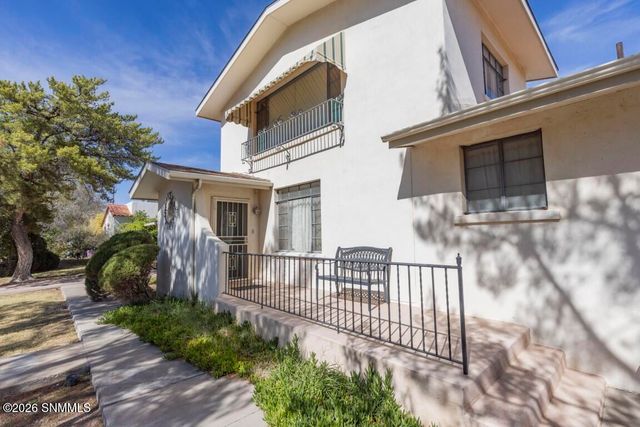 950 Hess Terrace, Las Cruces, NM 88005