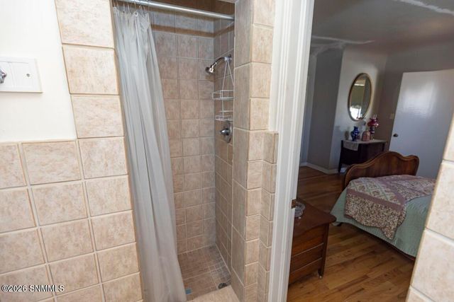 950 Hess Terrace, Las Cruces, NM 88005